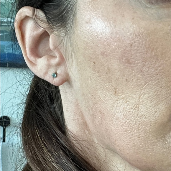 Elegant Gold and Blue Stone Earrings - Picture 4 of 4